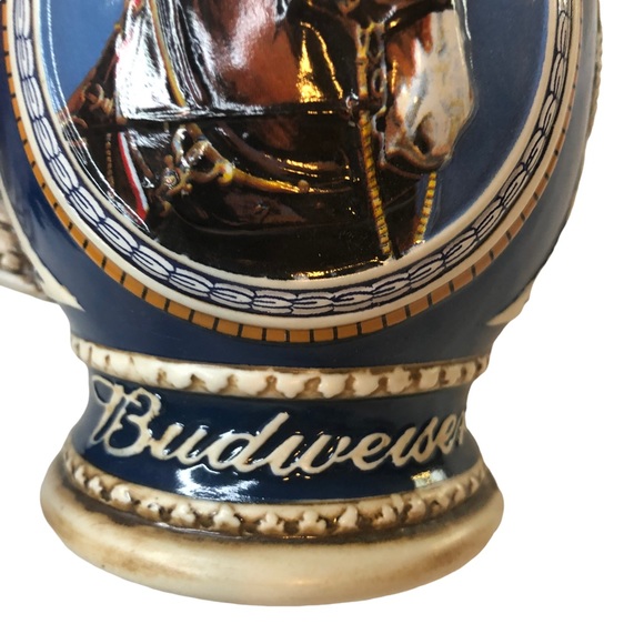 Anheuser-Busch Budweiser Collectible Pot Belly Stein “Dressed For The Parade” - Picture 8 of 14
